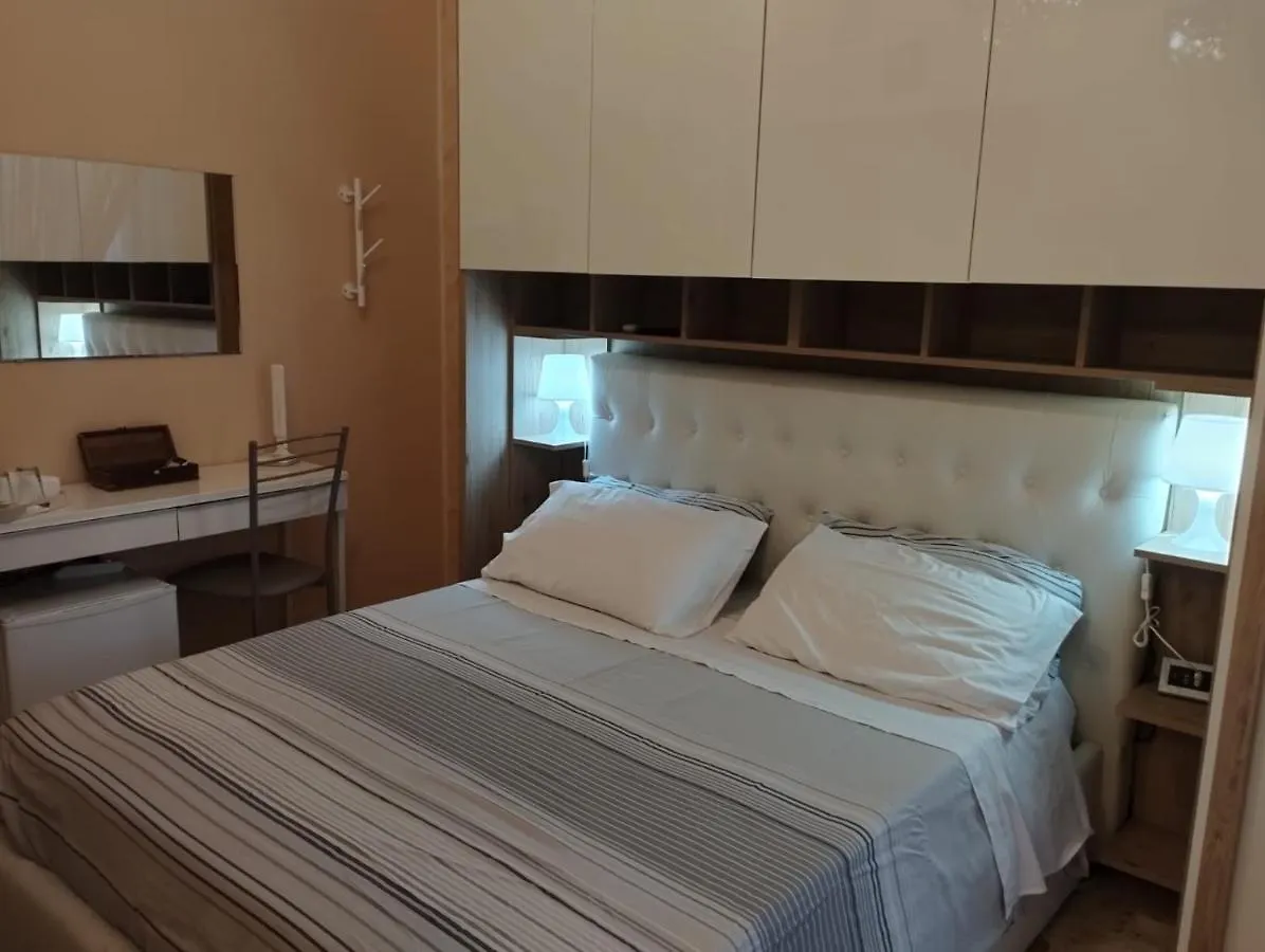 3Bien Centrale Naples Guest house